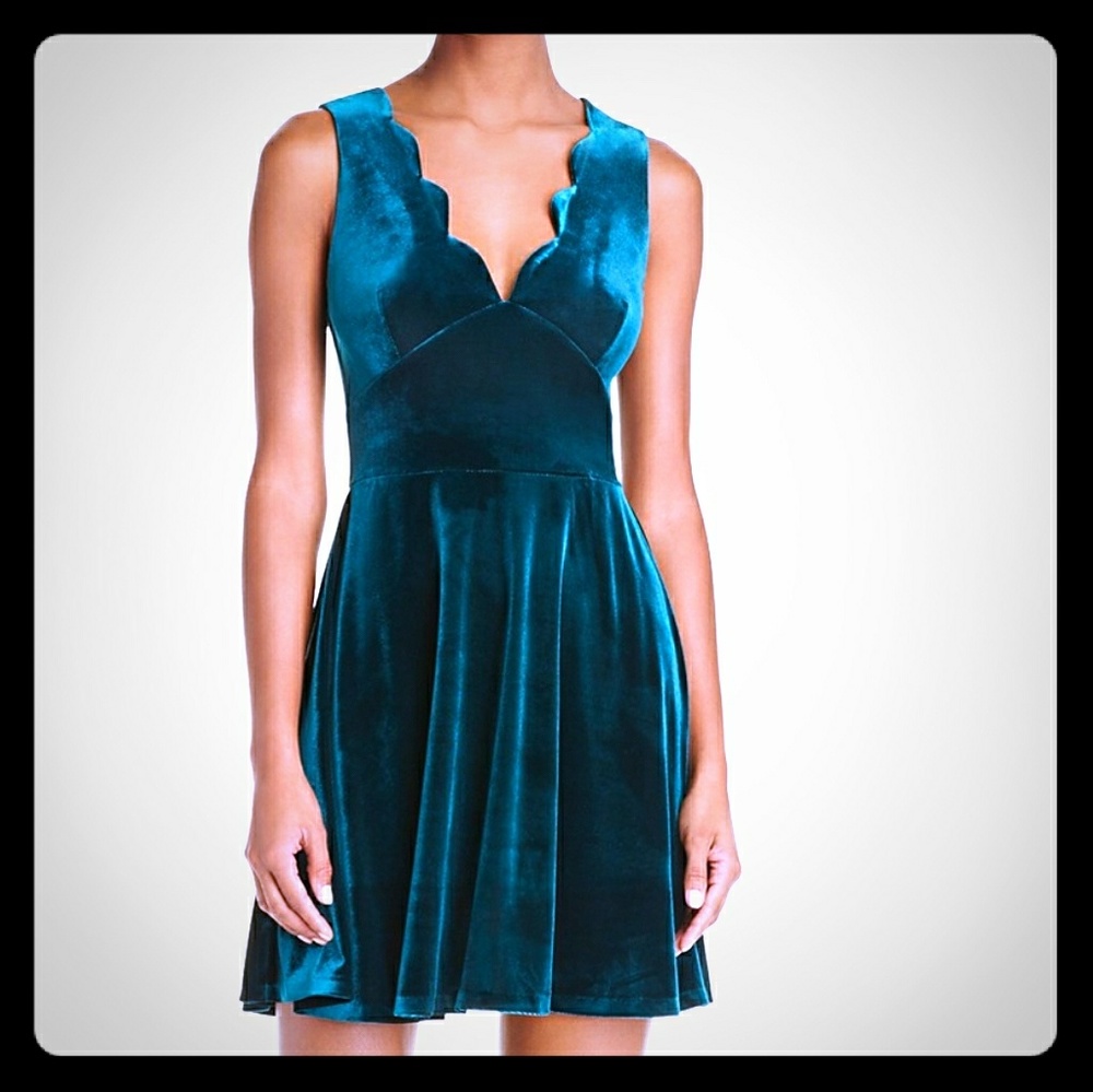 Aqua Velvet Scallop Dress (M)